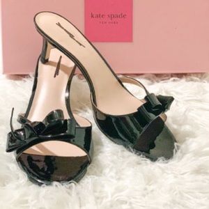 Black Kate Spade heel